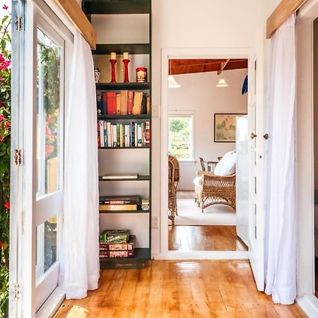 Sunshine Cottage By The Sea - Stay Waiheke Onetangi Екстер'єр фото