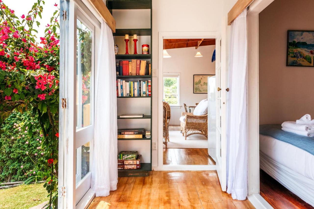 Sunshine Cottage By The Sea - Stay Waiheke Onetangi Екстер'єр фото