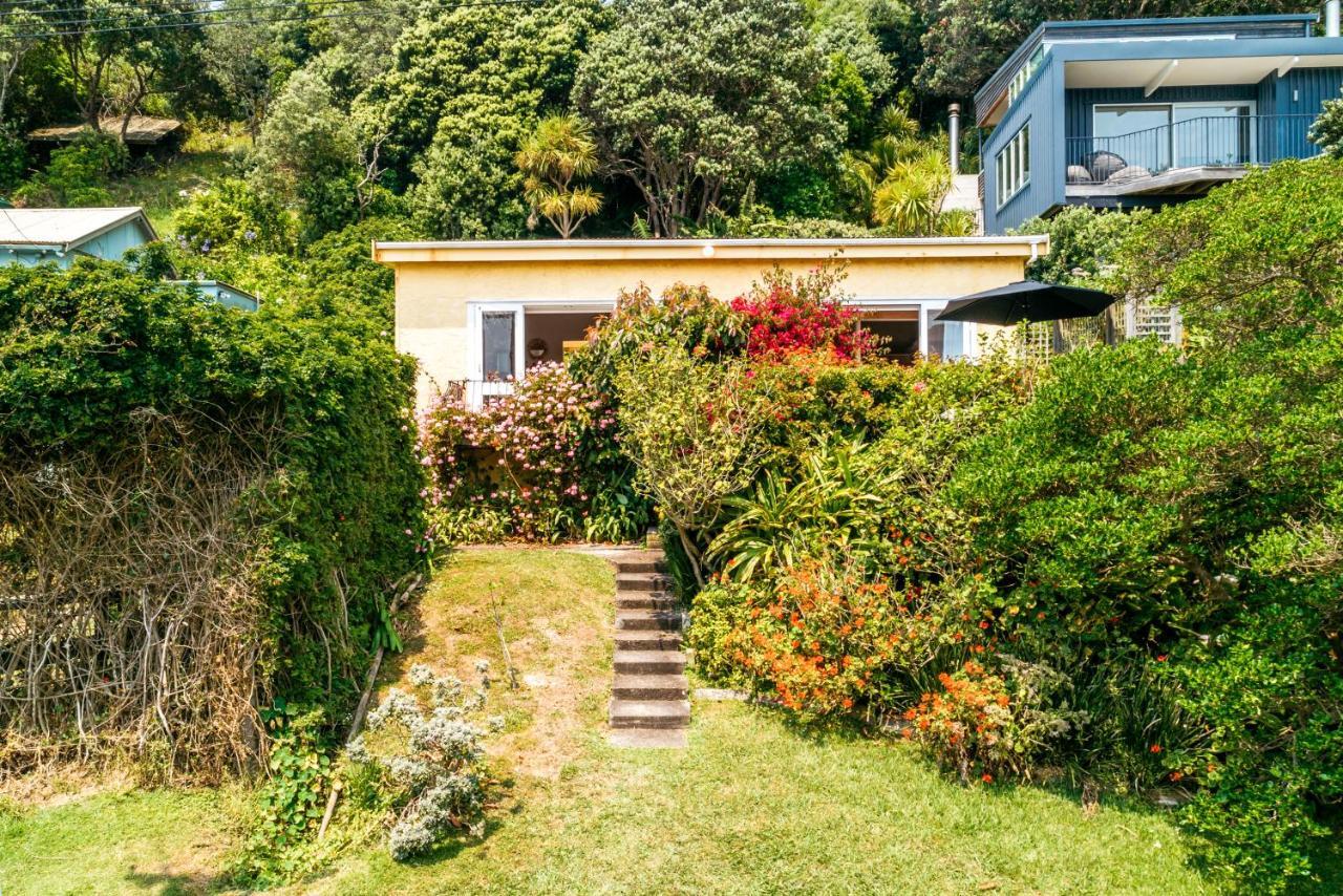 Sunshine Cottage By The Sea - Stay Waiheke Onetangi Екстер'єр фото