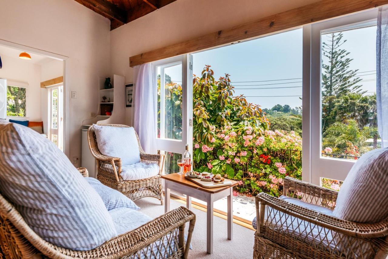 Sunshine Cottage By The Sea - Stay Waiheke Onetangi Екстер'єр фото